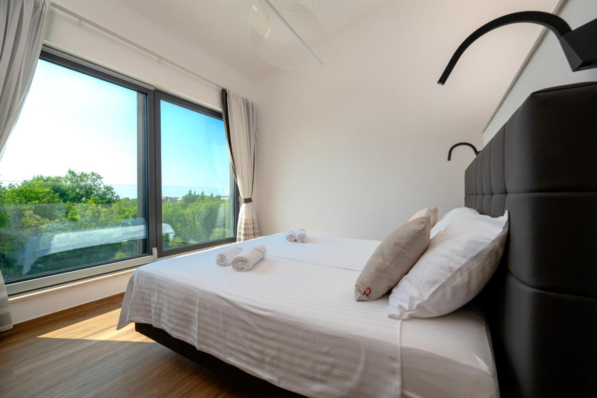 Martincic Residence - 5 Stars Luxury With Pool Heating On 4000M2 Rakalj Exterior foto